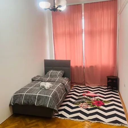 Dinas Apartment