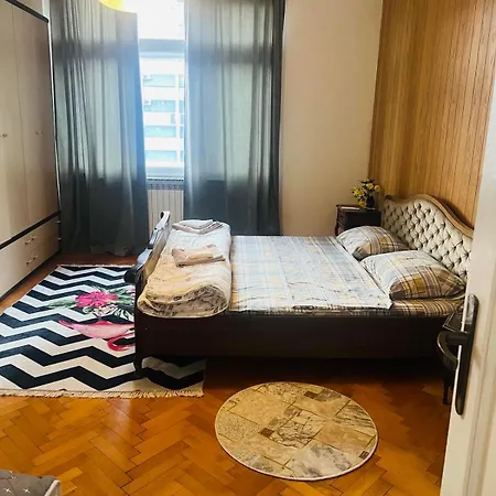 Dinas サラエヴォ